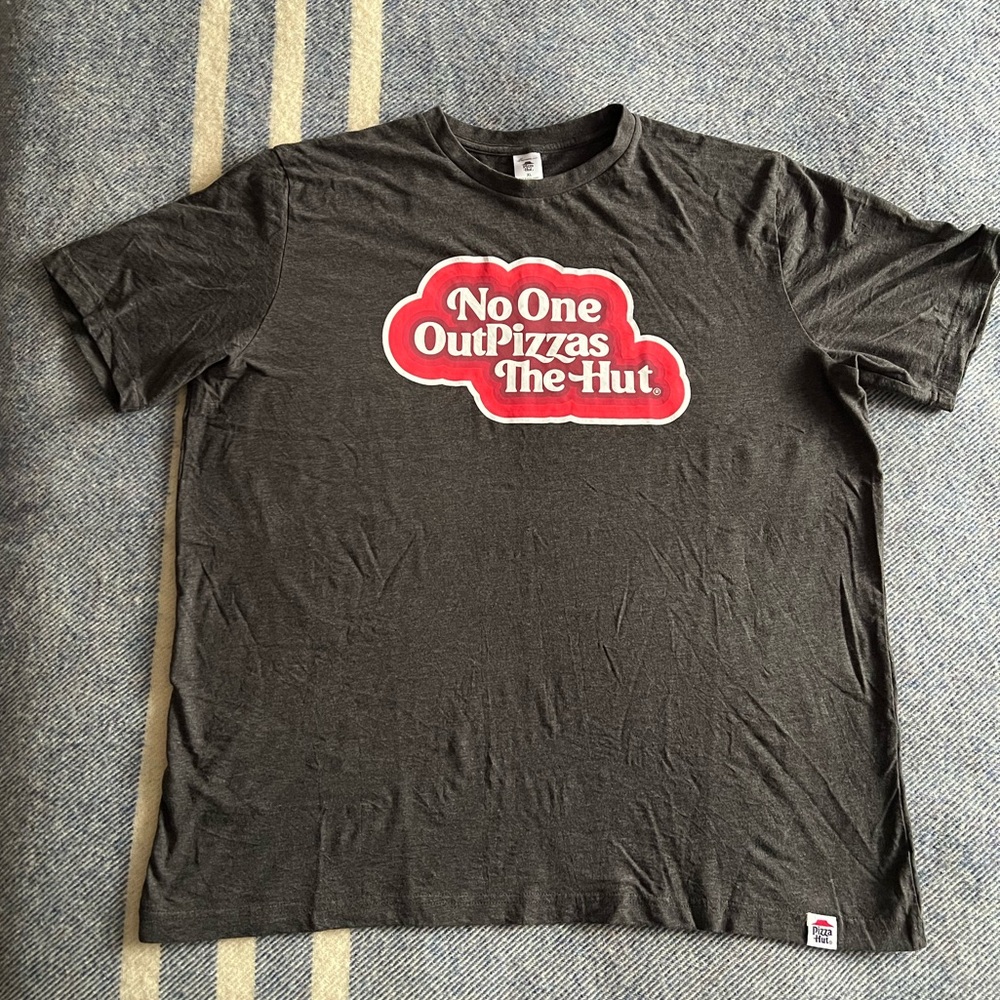 Pizza Hut t-shirt, XL, very good cond